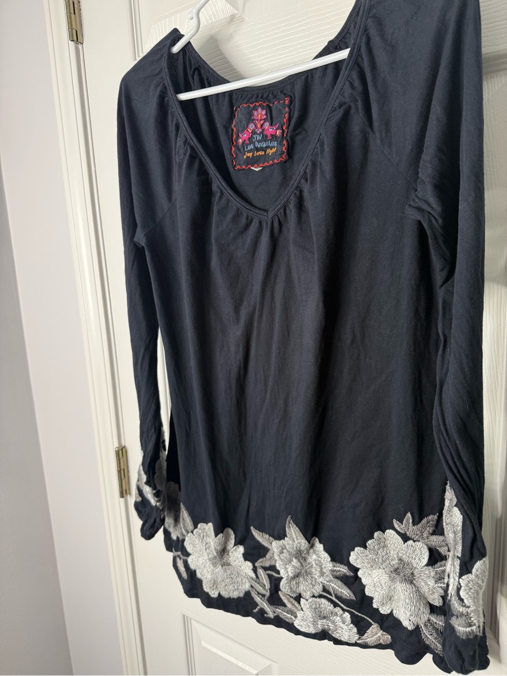 JOHNNY WAS Women’s Whimsigoth Black Floral-Embroidered V-Neck Boho Tunic Top S - Picture 5 of 11
